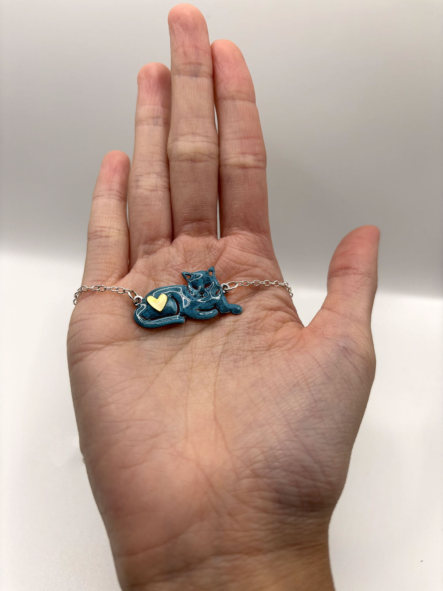 Bee Mary Cat Melt Necklace