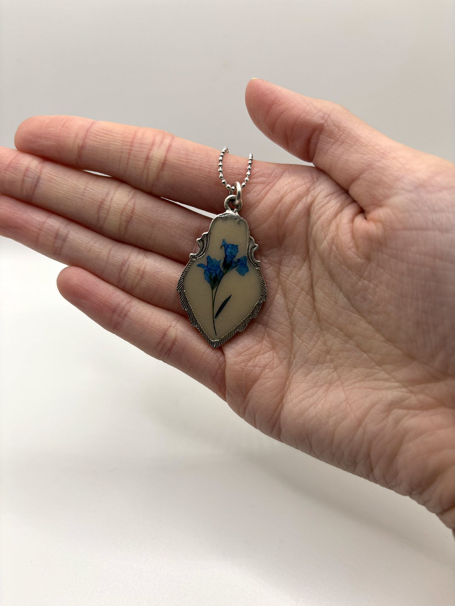 Bee Mary Pressed Flower Necklace