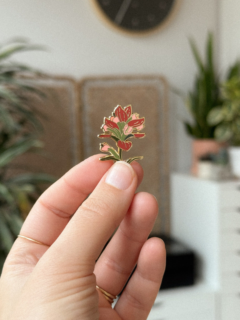 Chloé Gray Paintbrush Flower Enamel Pin