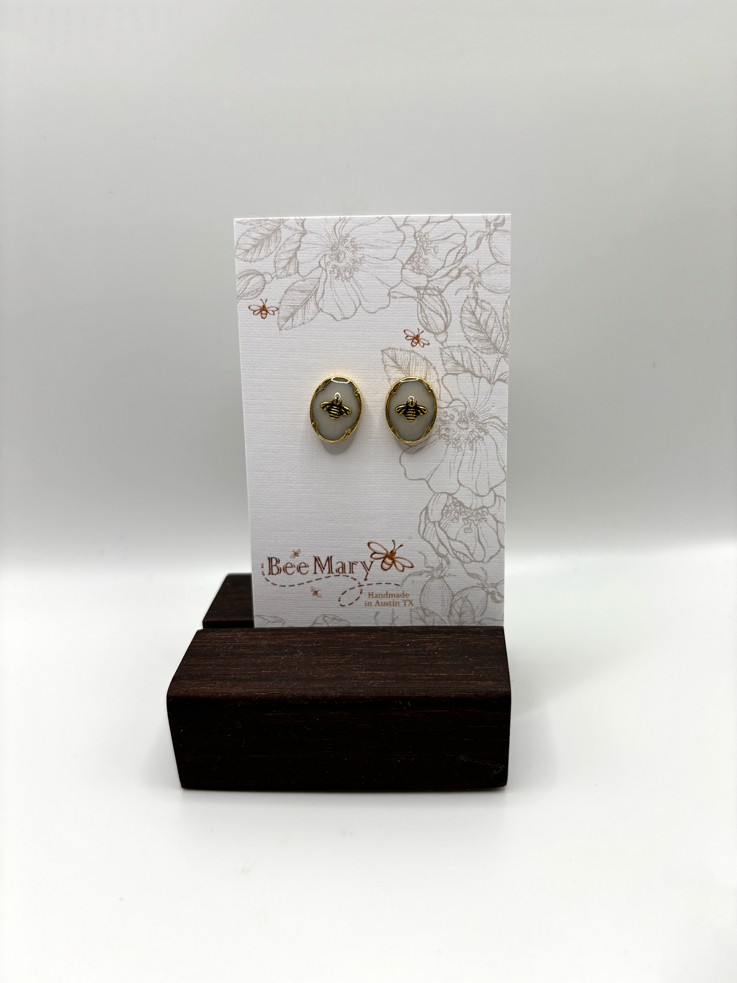 Bee Mary Stud Melt Earings