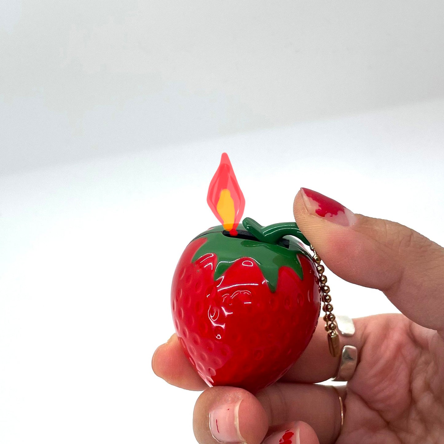 Lian Soy Strawberry Lighter