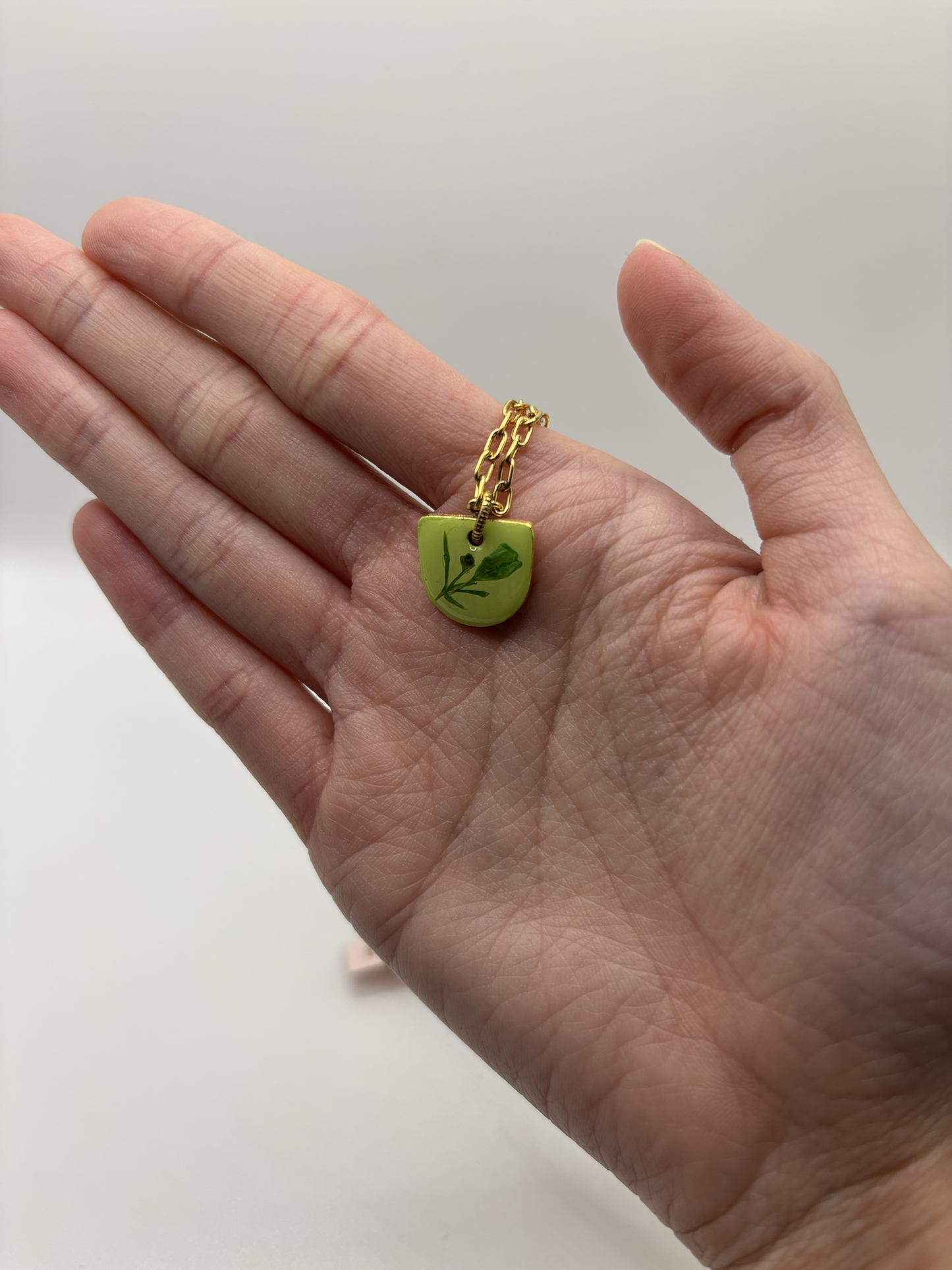 Bee Mary Pressed Flower Necklace