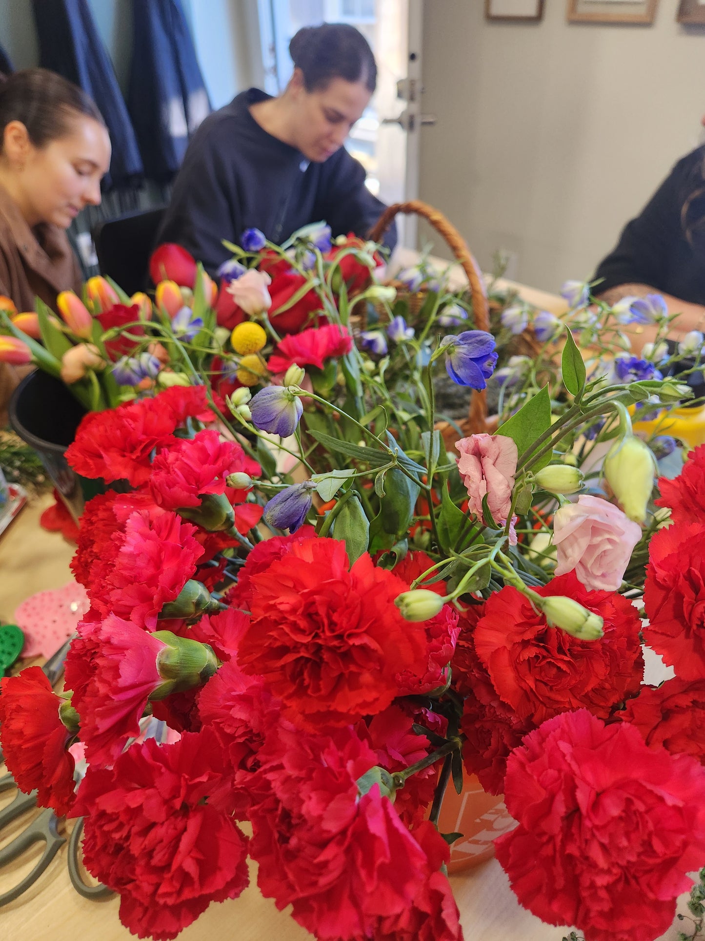 Winter Blooms Floral Arranging Workshop 12.12.26 12pm-2pm