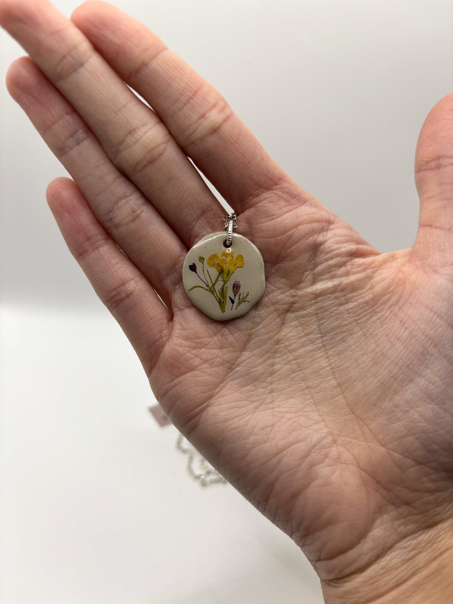 Bee Mary Pressed Flower Necklace
