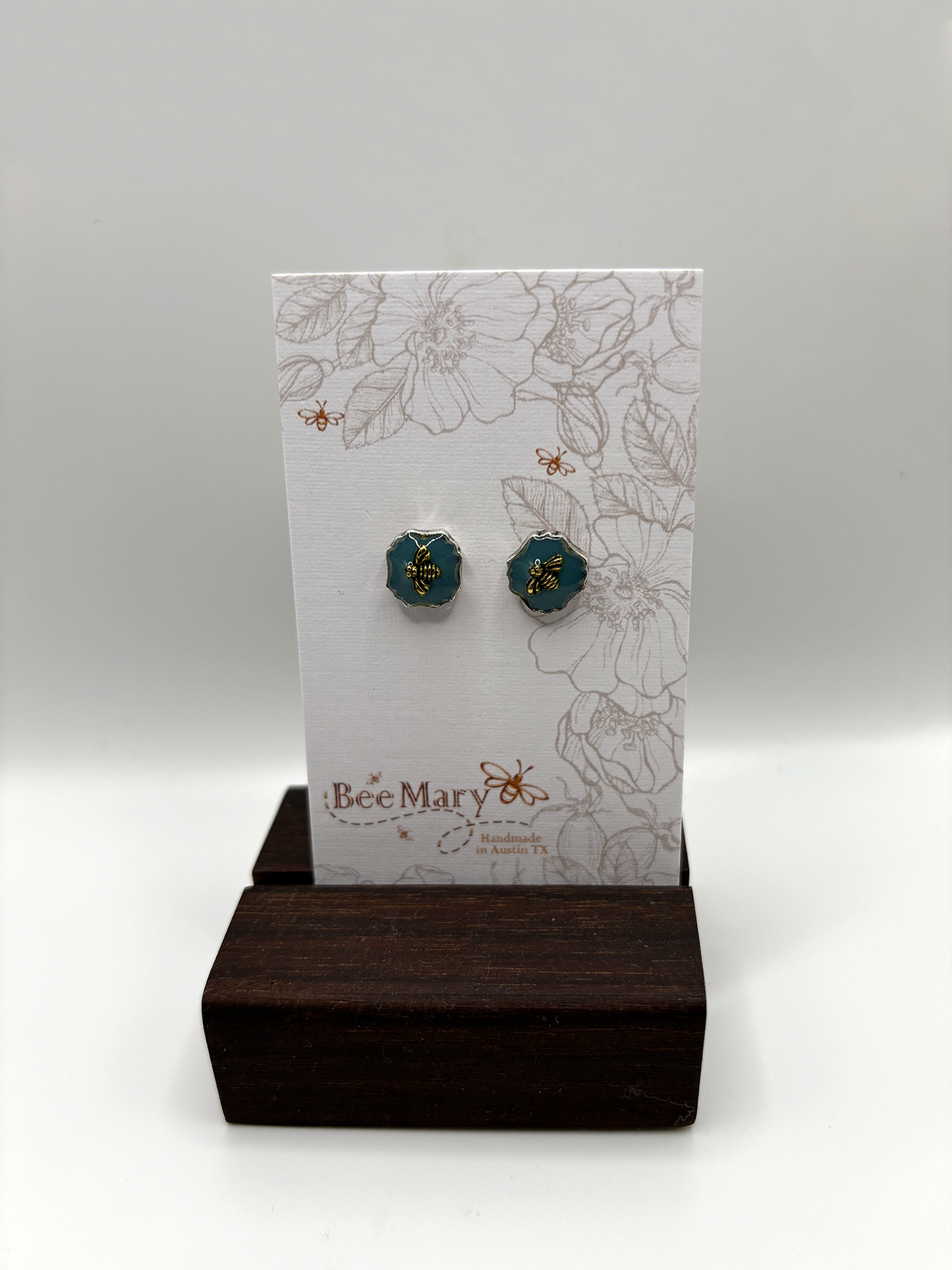 Bee Mary Stud Melt Earings