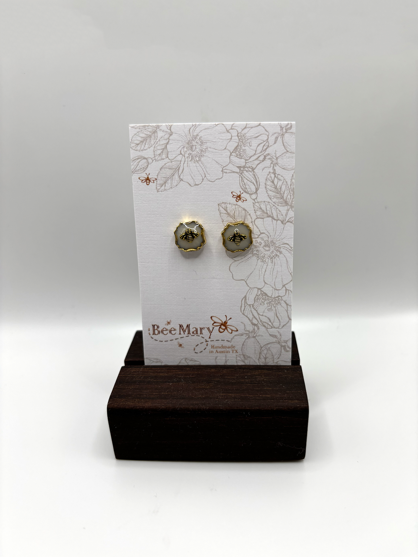 Bee Mary Stud Melt Earings