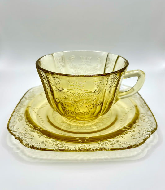 The Kitchen Committee Amber Tea Cup Set