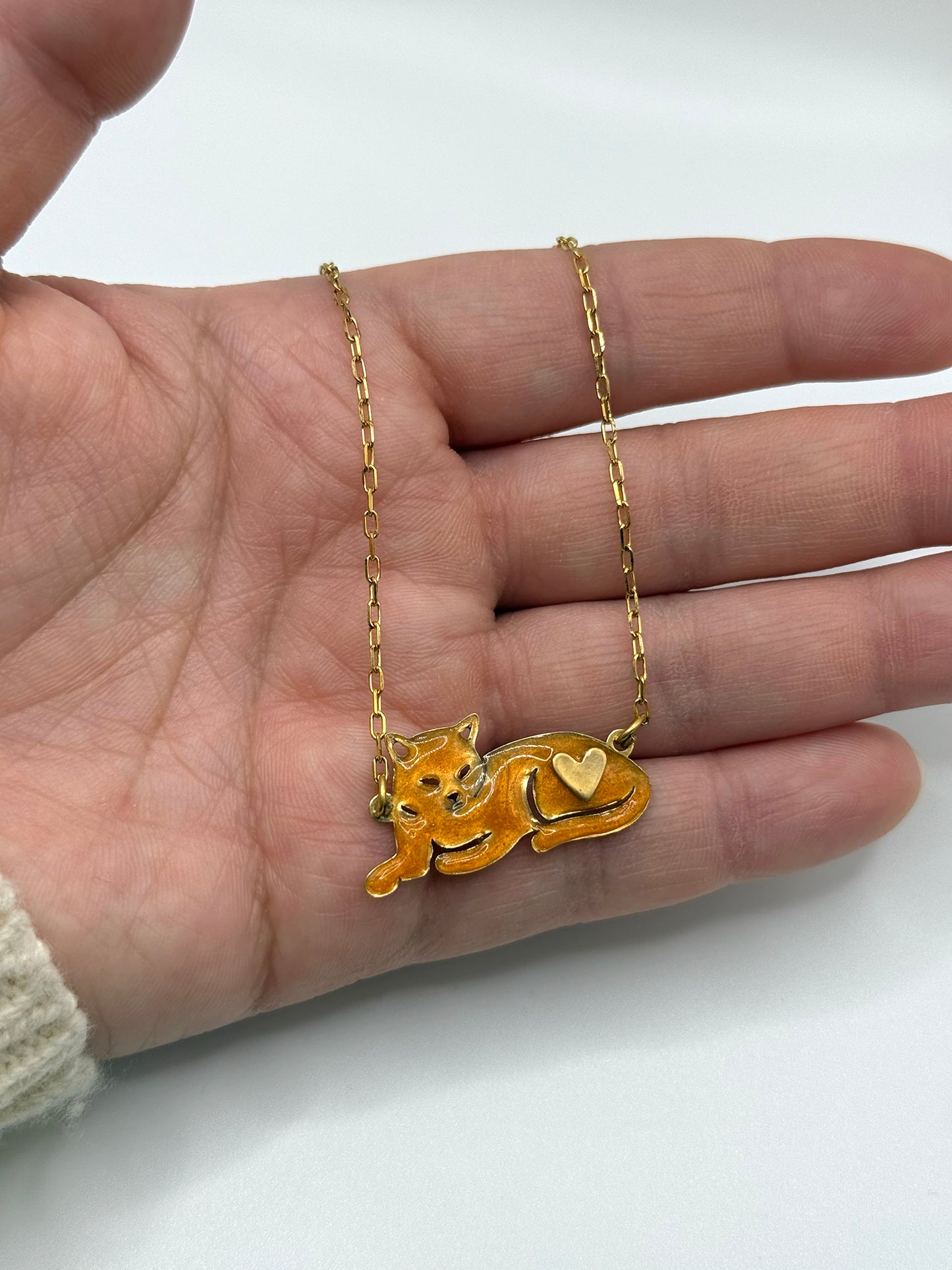 Bee Mary Cat Melt Necklace
