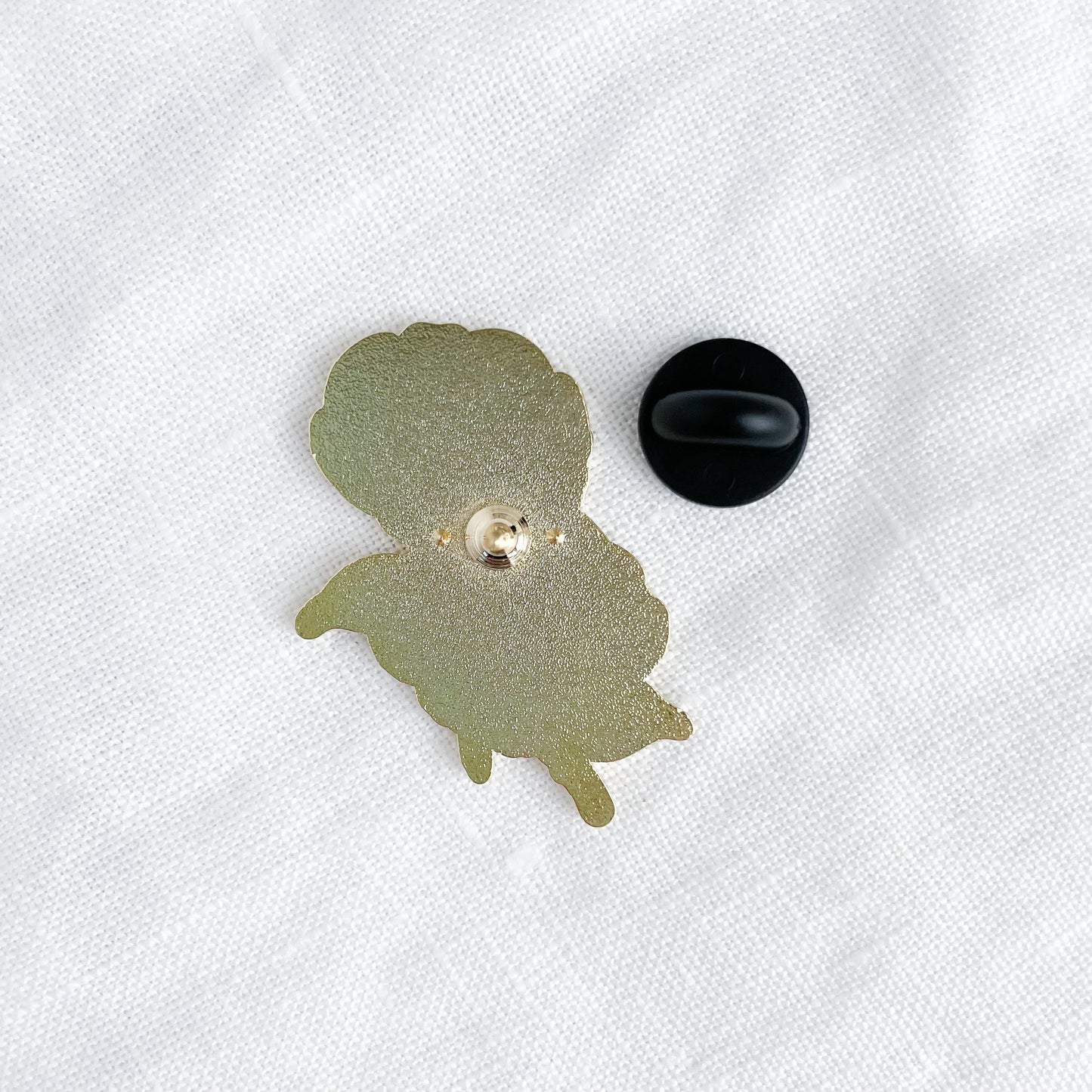 Chloe Gray Skull and Peony Pin