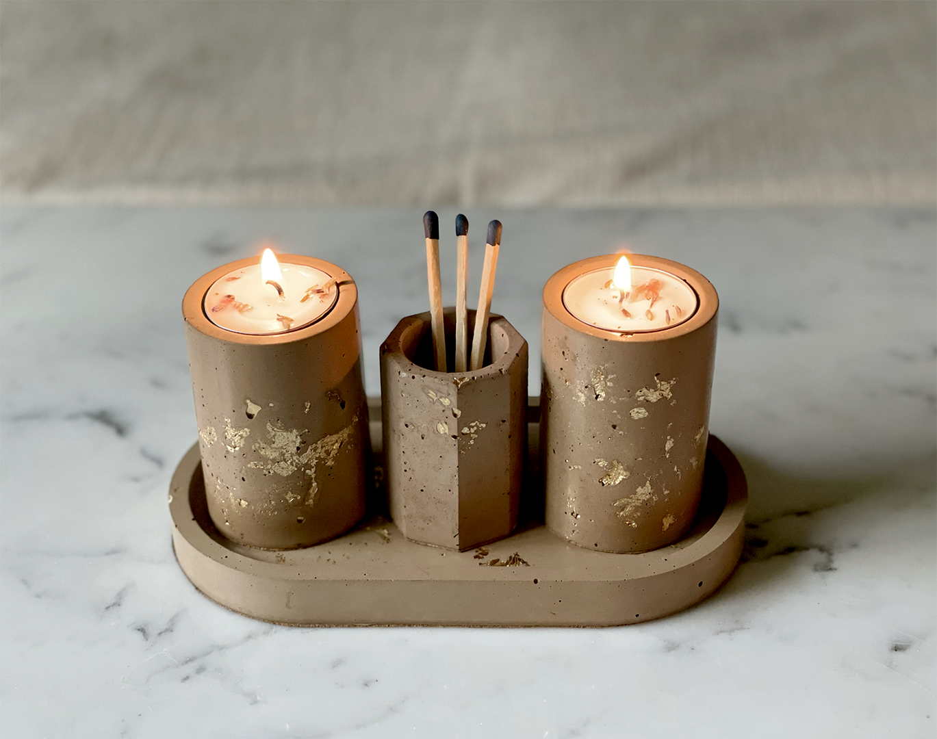High-end candle holders and tealight holders | ichholtz High-end candle holders and tealight holders | ichholtz